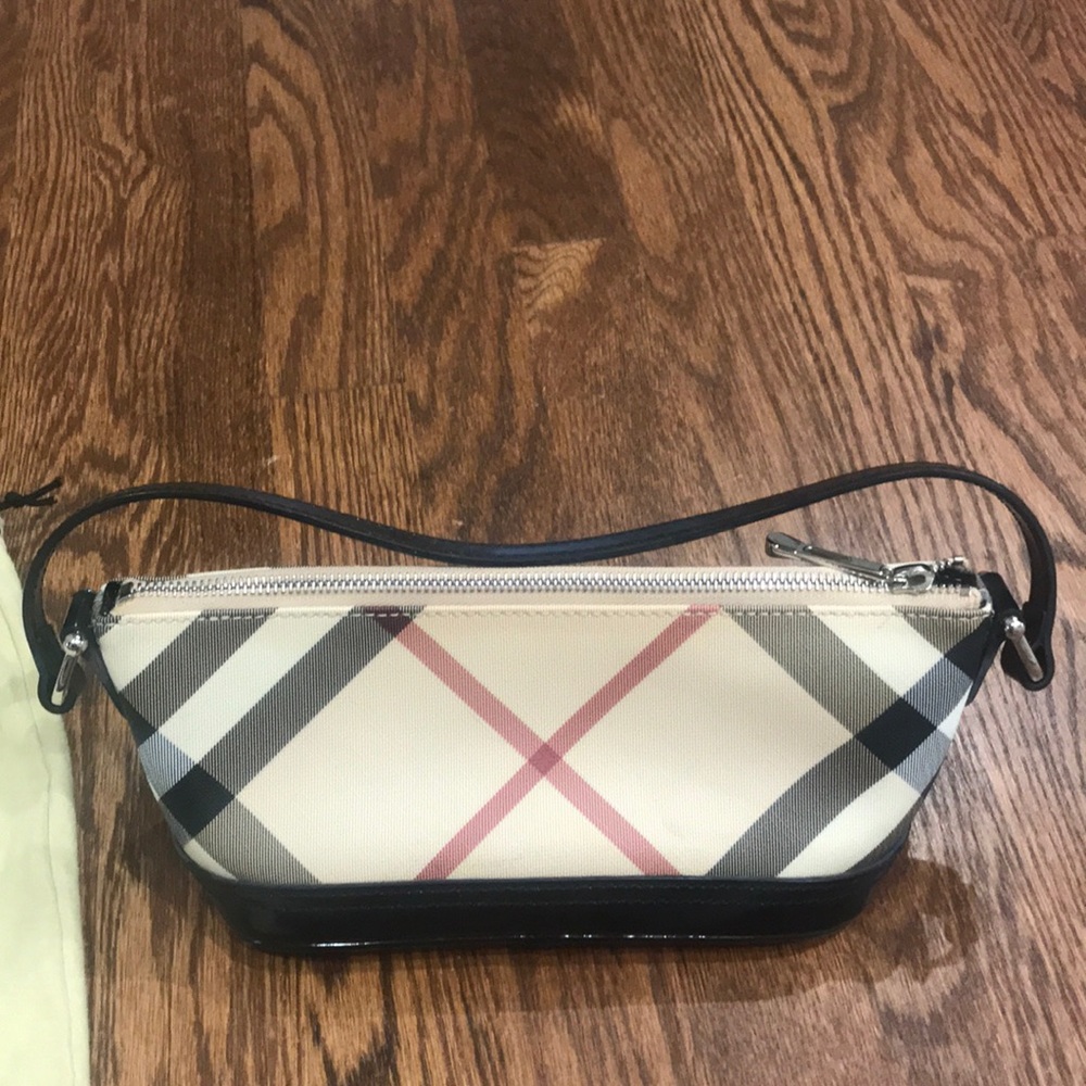 Burberry under shoulder bag